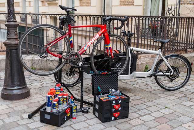 Réparation d'un vélo de route haute de gamme Cinelli